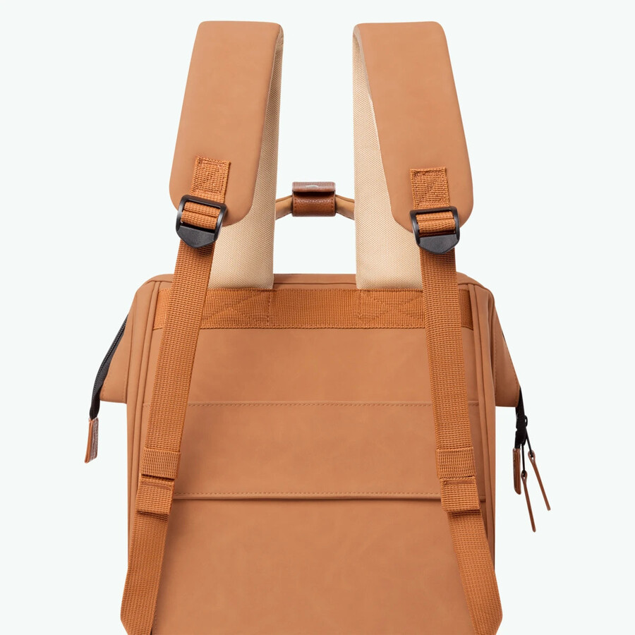 mochila aventurera mediana moscú