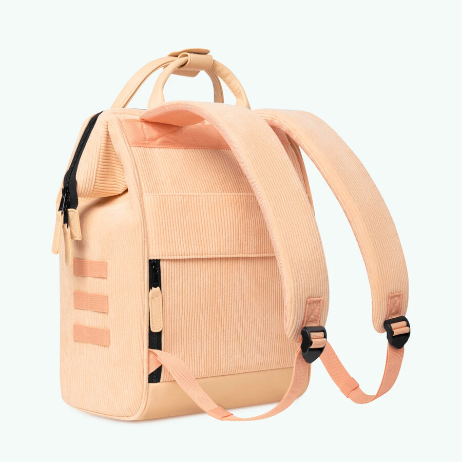 mochila aventurera mediana quito