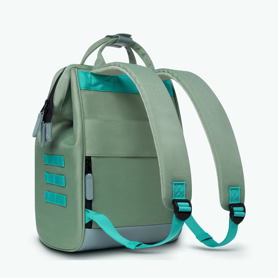 mochila aventurera mediana sevilla