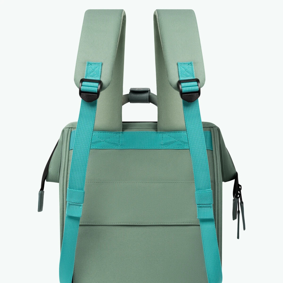 mochila aventurera mediana sevilla