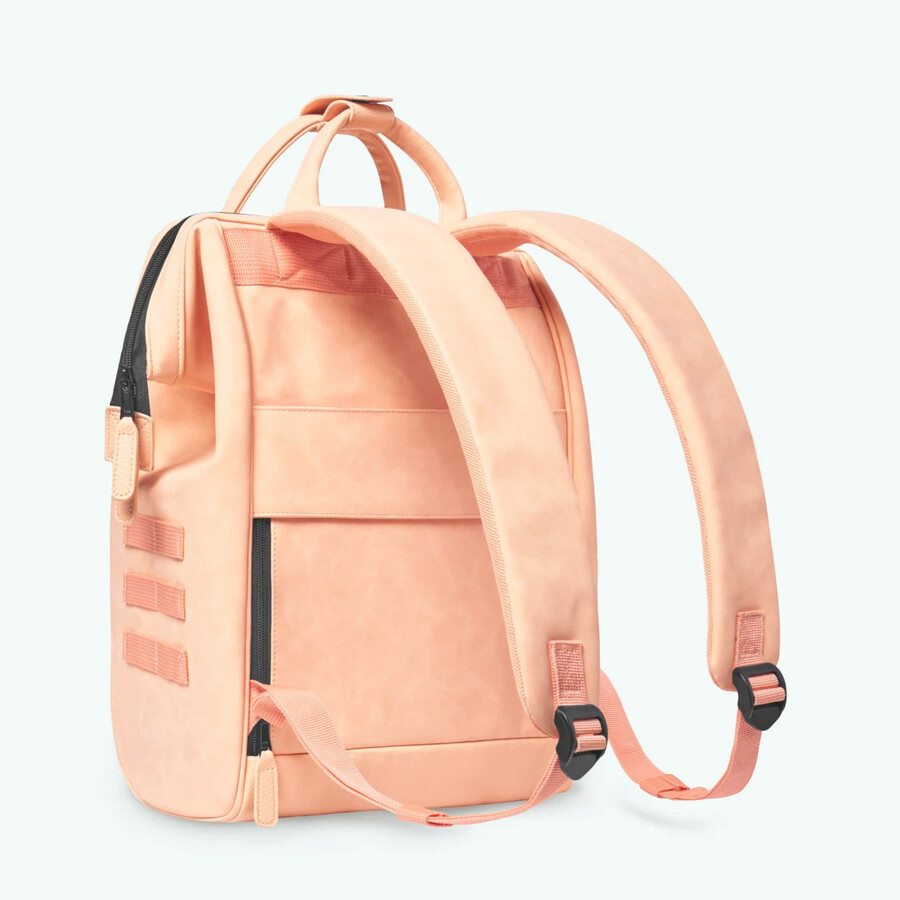 mochila aventurera mediana como