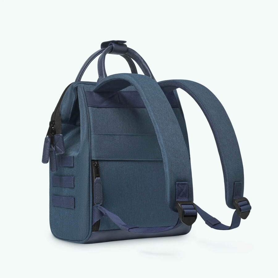 mochila aventurera pequeña puerto antonio