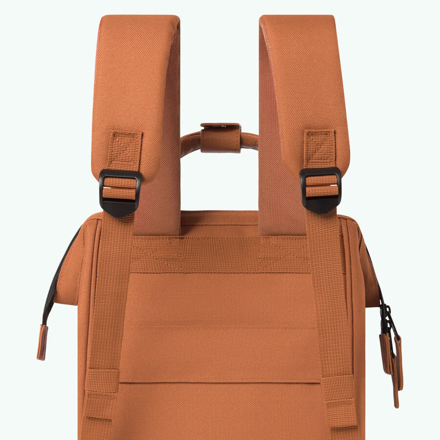 mochila aventurera pequeña turín
