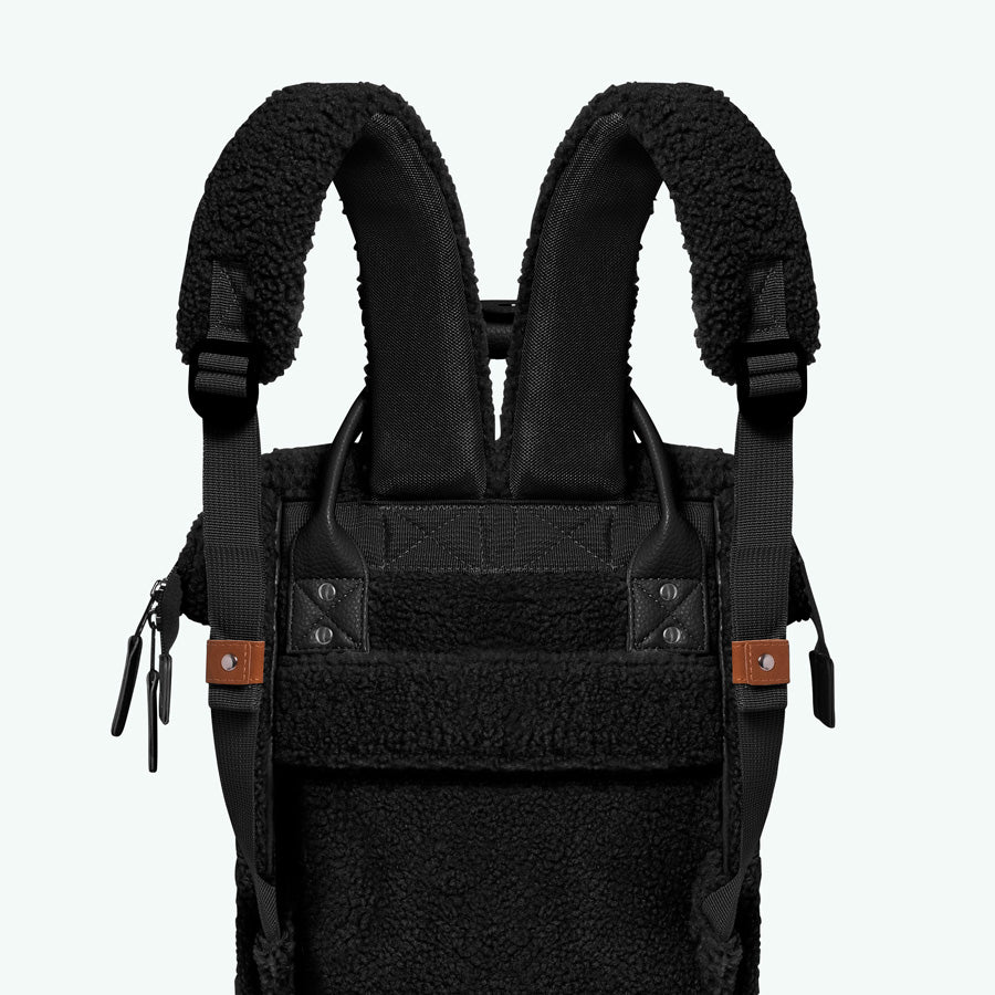 mochila de aventurero pequeña dhaka