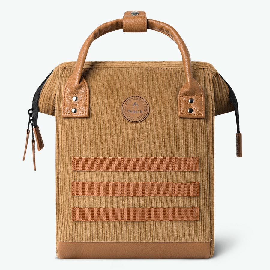 mochila pequeña para aventureros de dubái